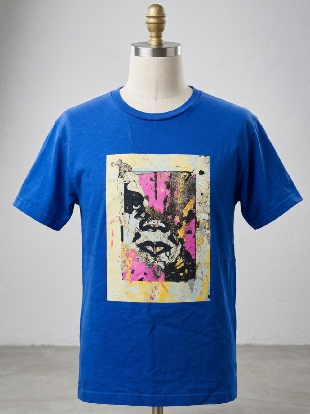 OBEY Worldwide Graphic T-Shirt - Vibrant Royal Blue - Size M Excellent Condition